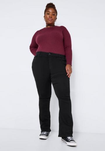 Клешеные джинсы