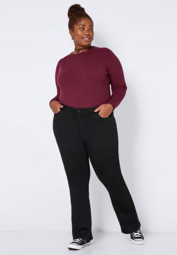 Клешеные джинсы