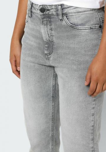 Свободные джинсы