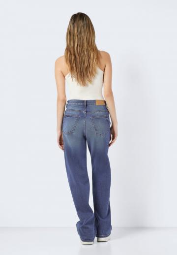 Свободные джинсы