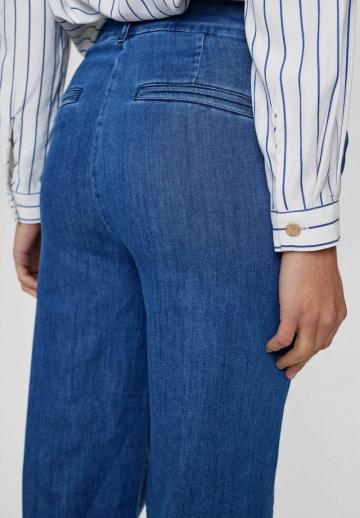 Прямые джинсы