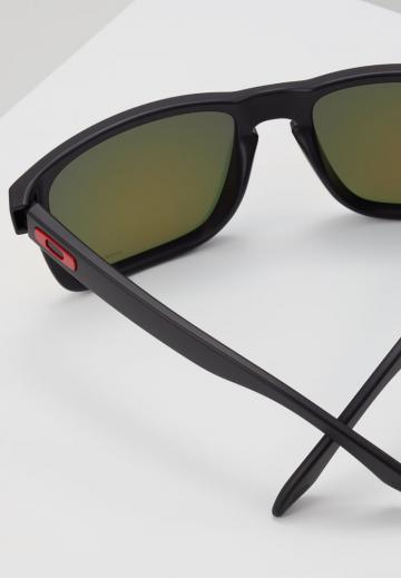 Солнечные очки