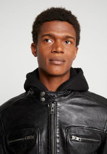 Кожаная куртка