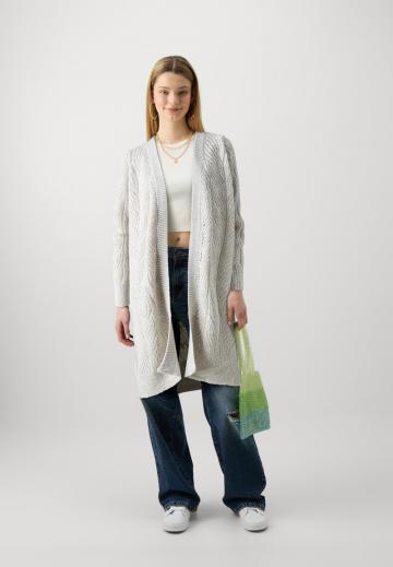 Жаккардовая вязаная кофта