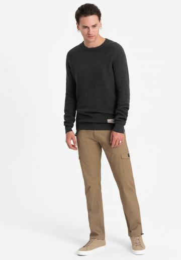 Брюки с накладными карманами