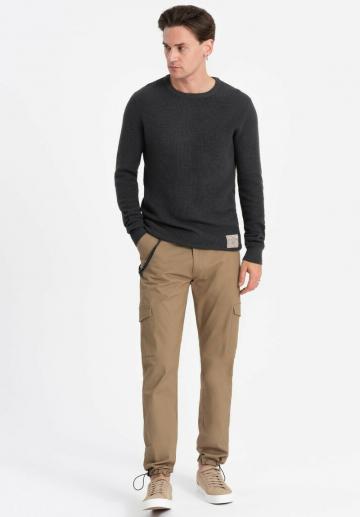 Брюки с накладными карманами