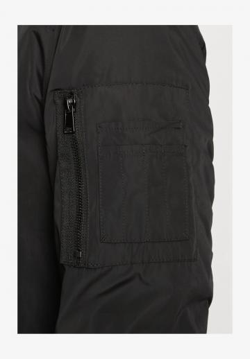 Куртка бомбер