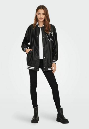 Пальто из искусственной кожи