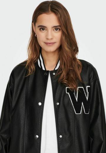 Пальто из искусственной кожи