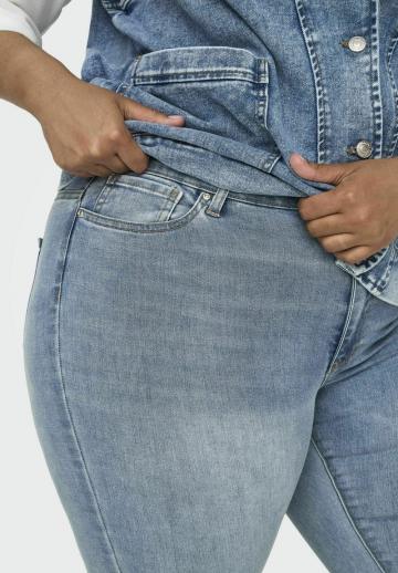Узкие джинсы