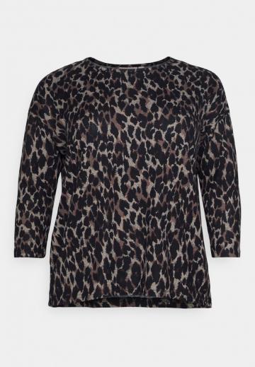 Пуловер с рукавом три четверти