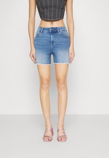 Джинсовые шорты