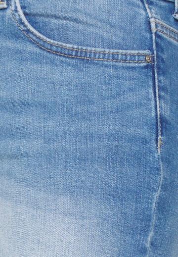 Джинсовые шорты