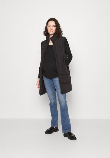 Длинный жилет