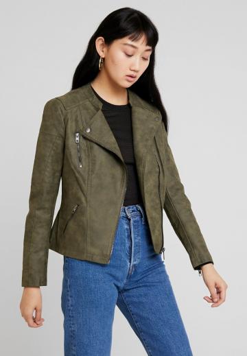 Байкерская куртка