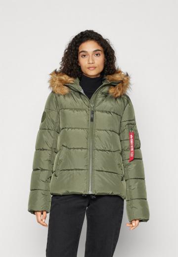 Зимняя куртка