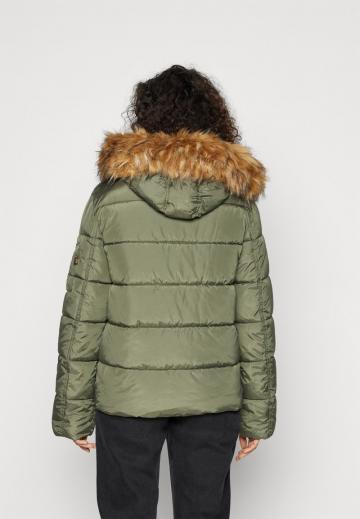 Зимняя куртка