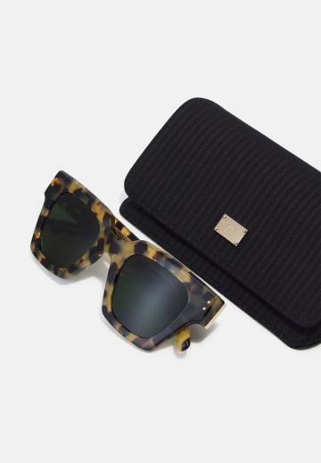 Солнечные очки