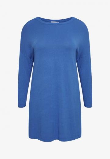 Вязаное платье