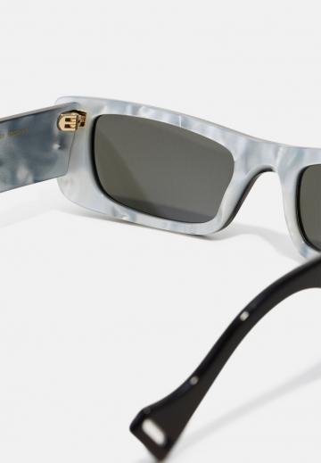 Солнечные очки