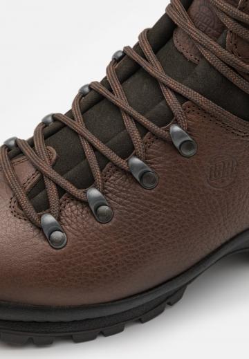 Походные ботинки