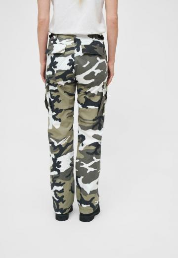 Брюки с накладными карманами