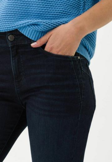 Узкие джинсы