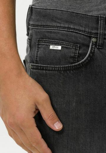 Узкие джинсы