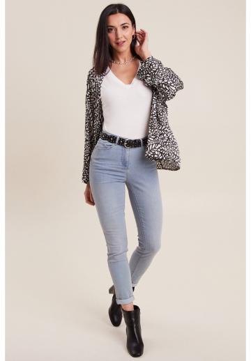 Короткие джинсы