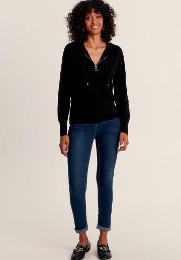 Короткие джинсы