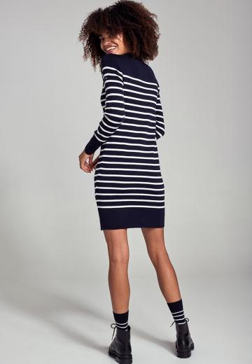 Вязаное платье