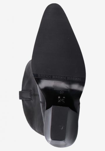 Высокие сапоги