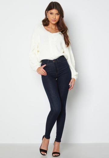 Узкие джинсы