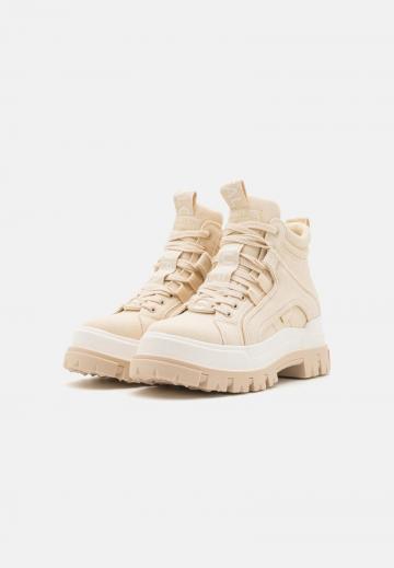 Высокие кеды