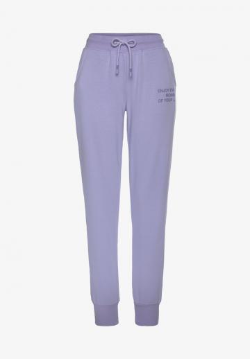 Спортивные штаны