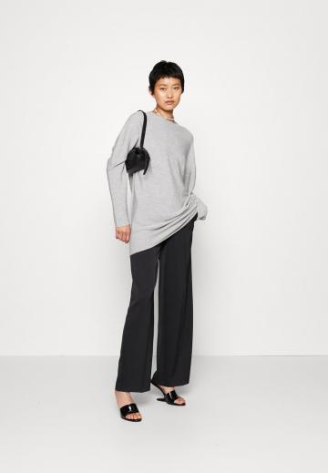 Вязаное платье