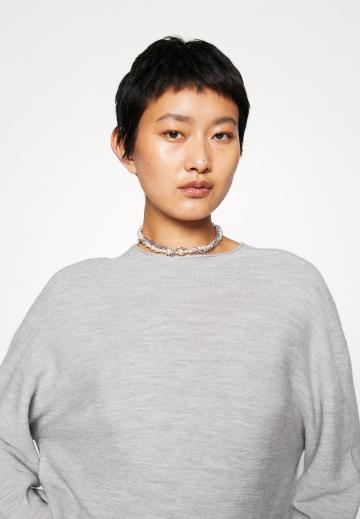 Вязаное платье