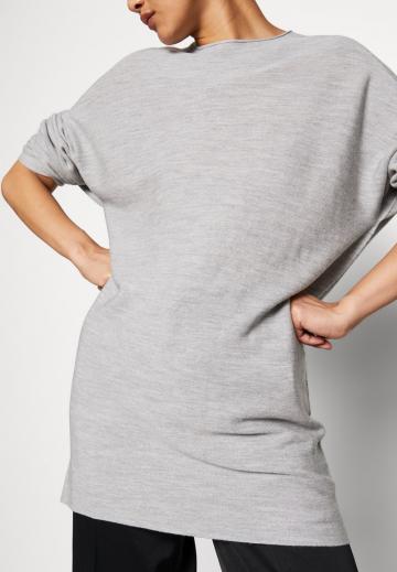 Вязаное платье