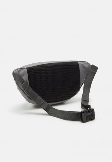 Сумка на пояс