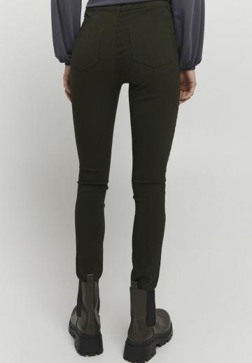 Узкие брюки