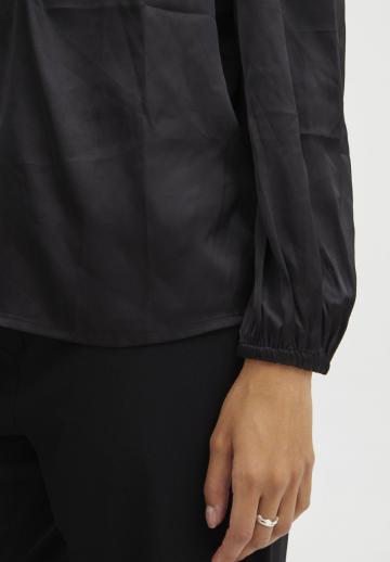 Атласная блузка