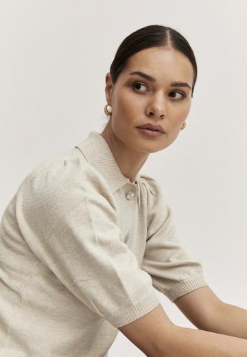 Пуловер с воротником поло