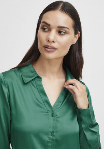 Атласная блузка