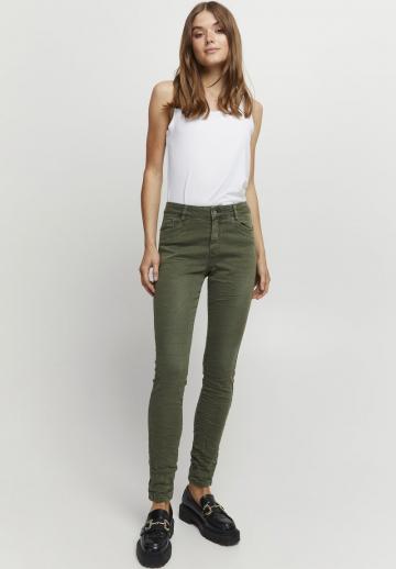 Узкие джинсы
