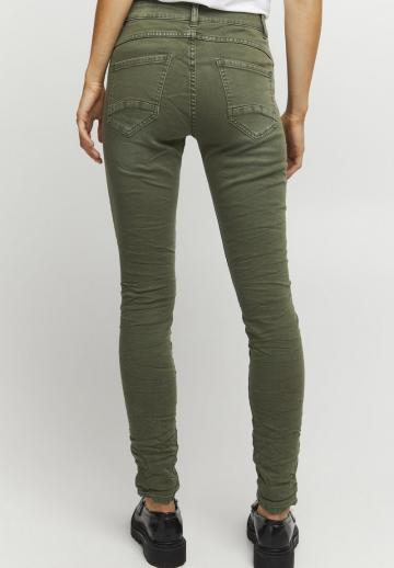 Узкие джинсы