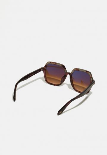 Солнечные очки