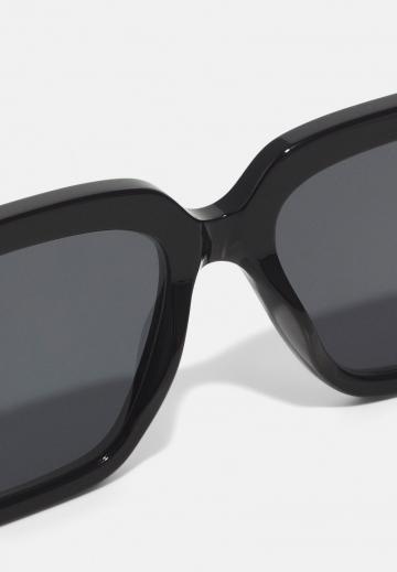 Солнечные очки