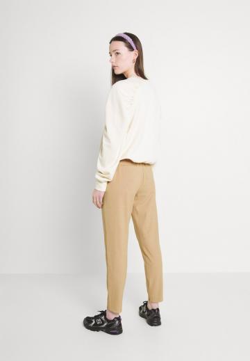 Узкие брюки