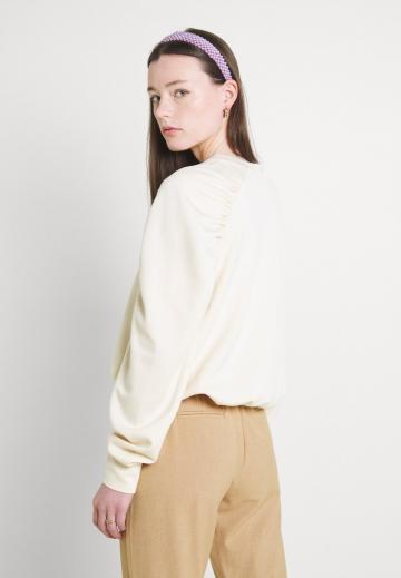 Узкие брюки