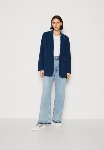 Вельветовая куртка